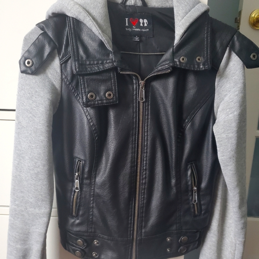 Boy meets girl jacket size small black with gray